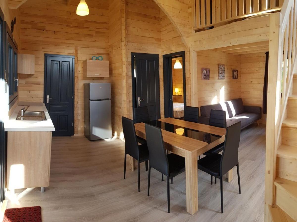 Chalet In Saint Laurent On A Slope Eksteriør billede