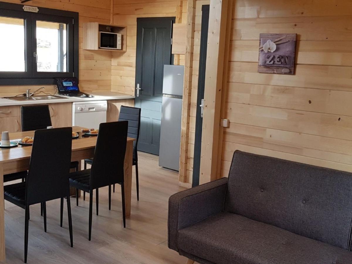 Chalet In Saint Laurent On A Slope Eksteriør billede
